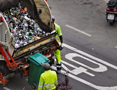 KI im Müllmanagement: Wie künstliche Intelligenz Recyclinganlagen sicherer macht